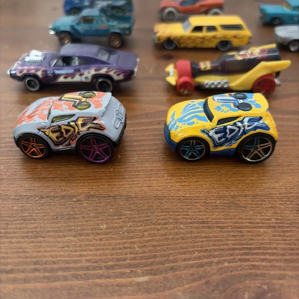 Lot Of 16 Assorted Hot Wheels Diecast Cars